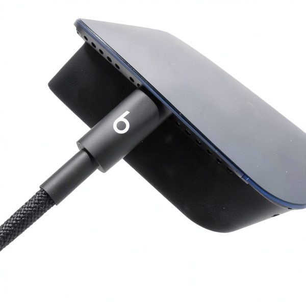 Beats USB C to Lightning Cable Braided Fast Charging-2