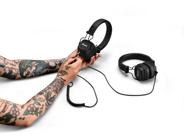 Marshall Major IV Wireless On Ear Headphones Foldable Design-8
